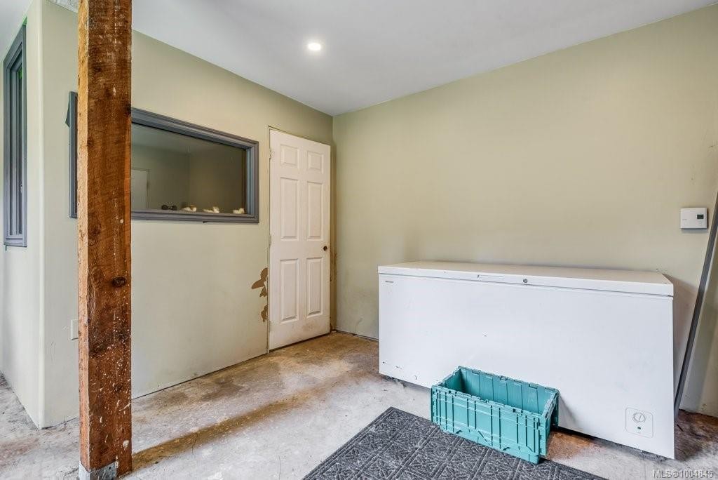 









2524


Macaulay

Rd,
Black Creek,




BC
V9J 1B5

