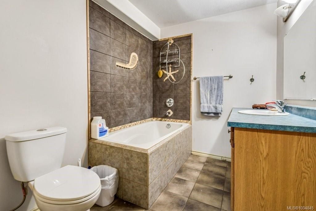 









2524


Macaulay

Rd,
Black Creek,




BC
V9J 1B5

