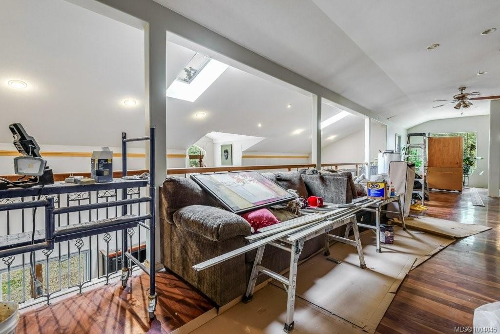 









2524


Macaulay

Rd,
Black Creek,




BC
V9J 1B5

