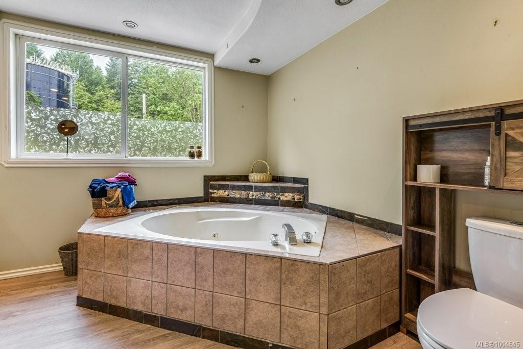 









2524


Macaulay

Rd,
Black Creek,




BC
V9J 1B5

