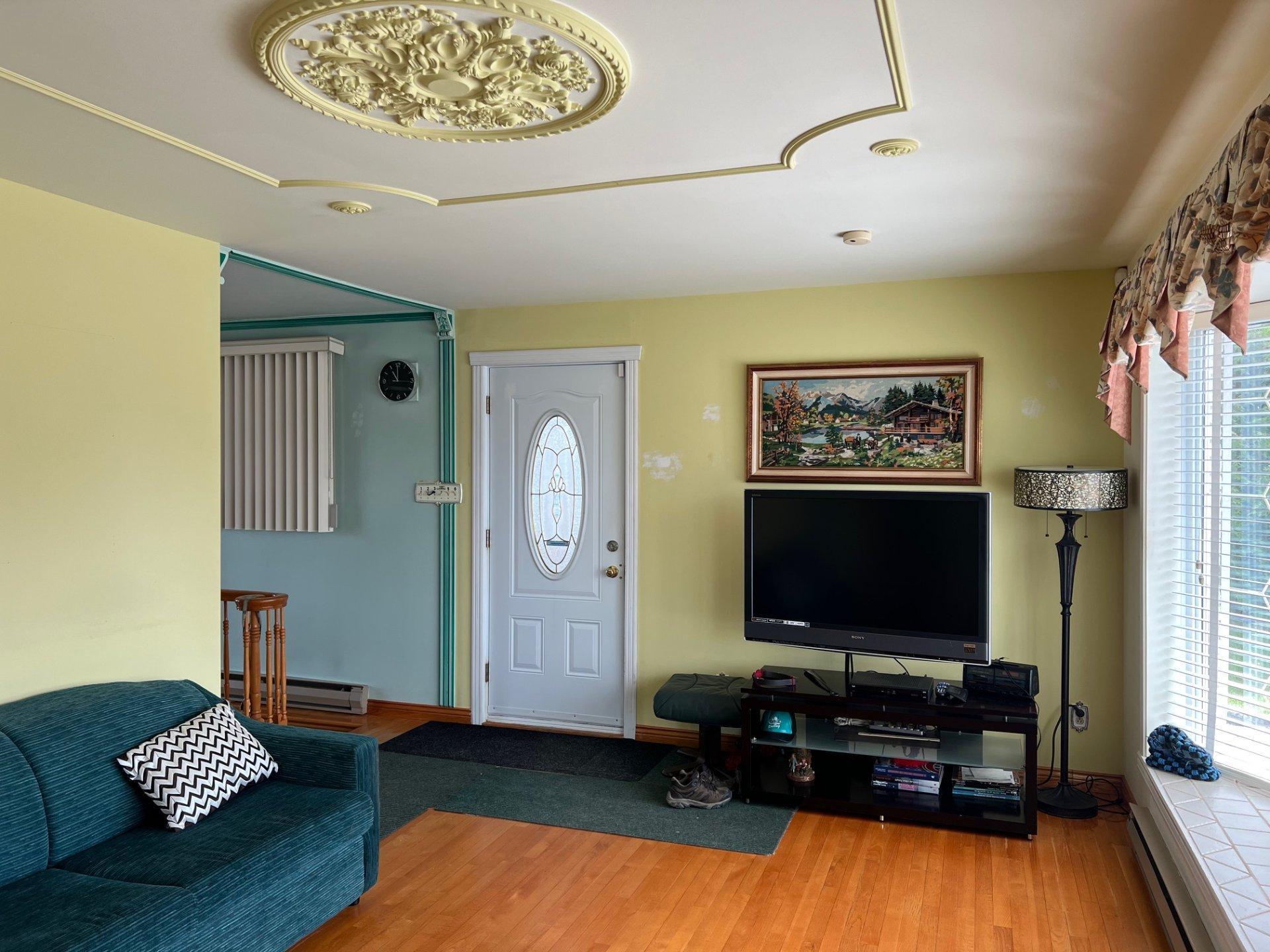 









369


Rue Potvin

,
Chibougamau,




QC
G8P2N7

