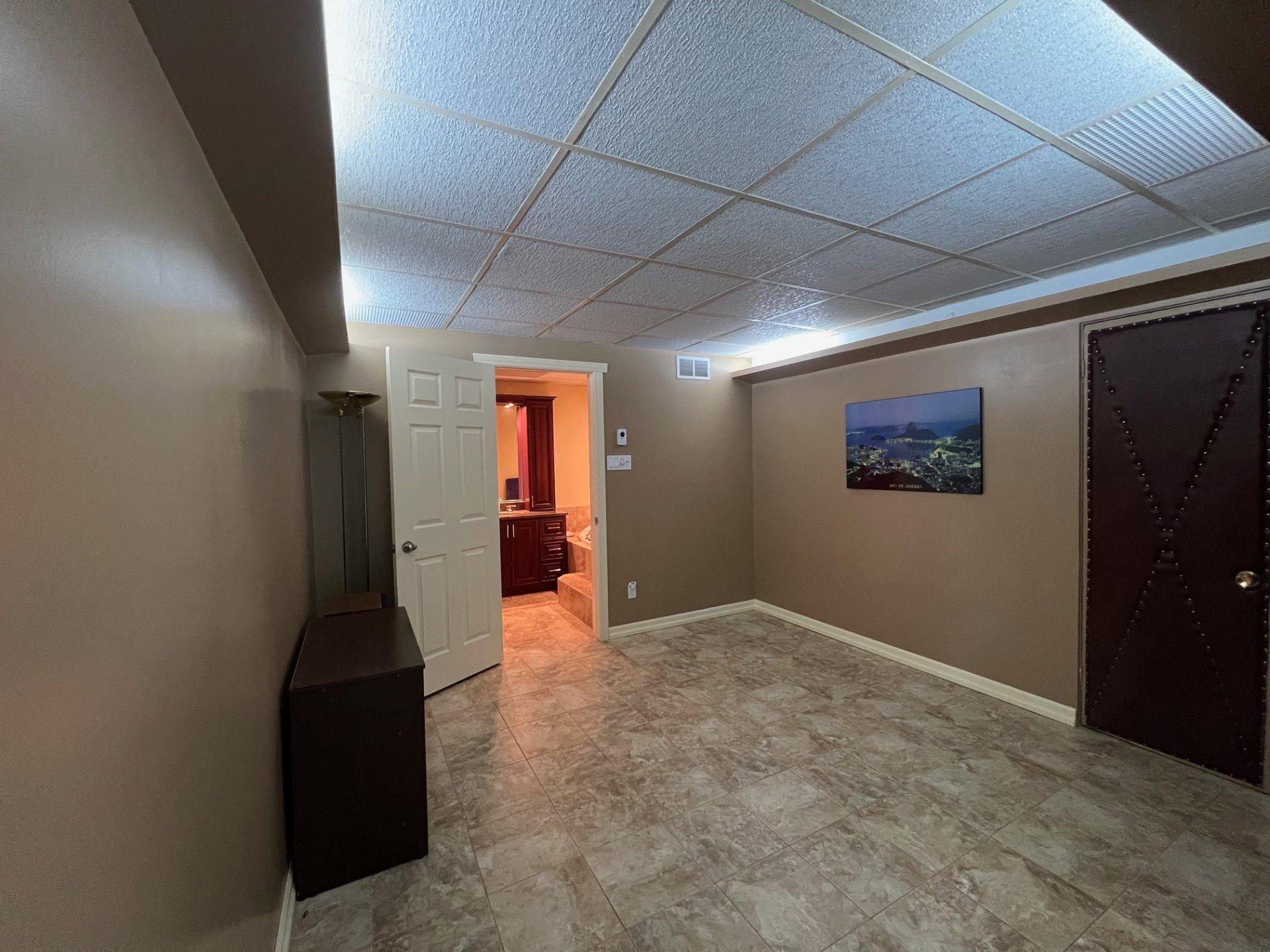 









369


Rue Potvin

,
Chibougamau,




QC
G8P2N7

