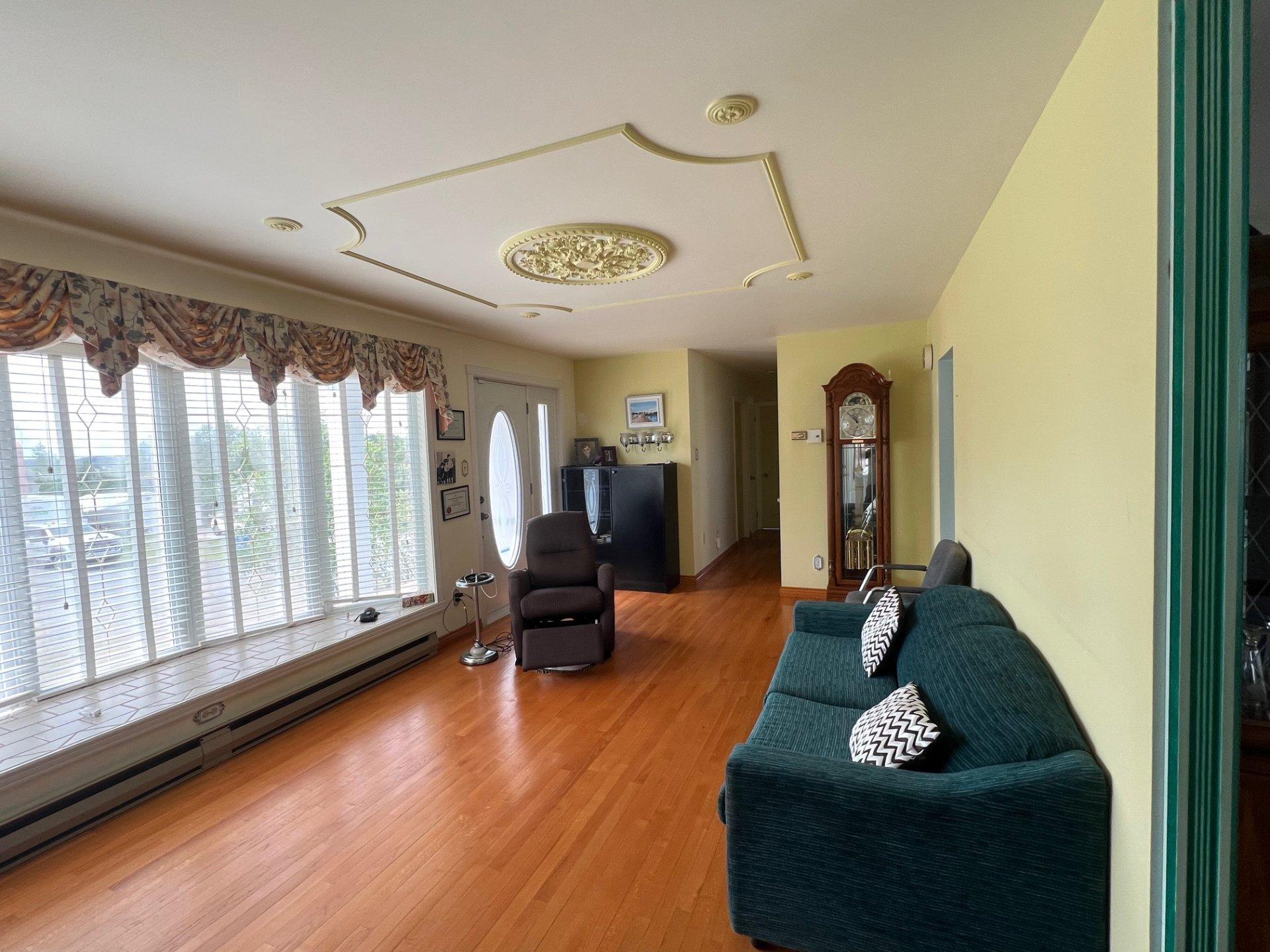 









369


Rue Potvin

,
Chibougamau,




QC
G8P2N7

