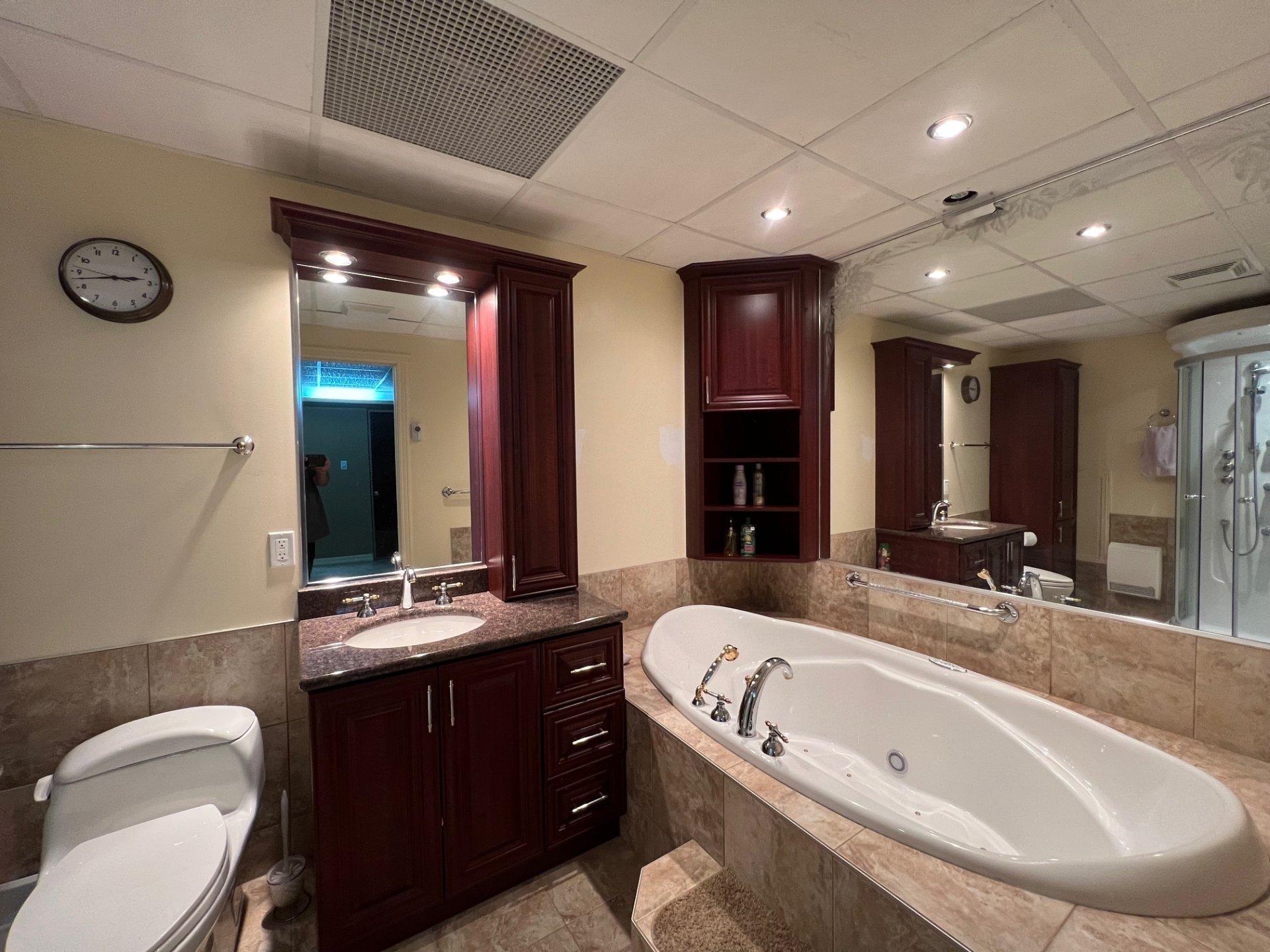 









369


Rue Potvin

,
Chibougamau,




QC
G8P2N7

