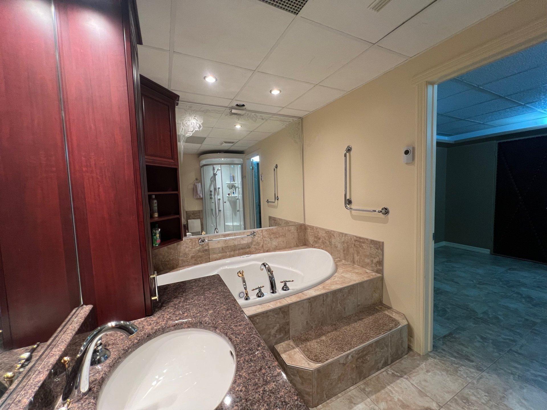 









369


Rue Potvin

,
Chibougamau,




QC
G8P2N7

