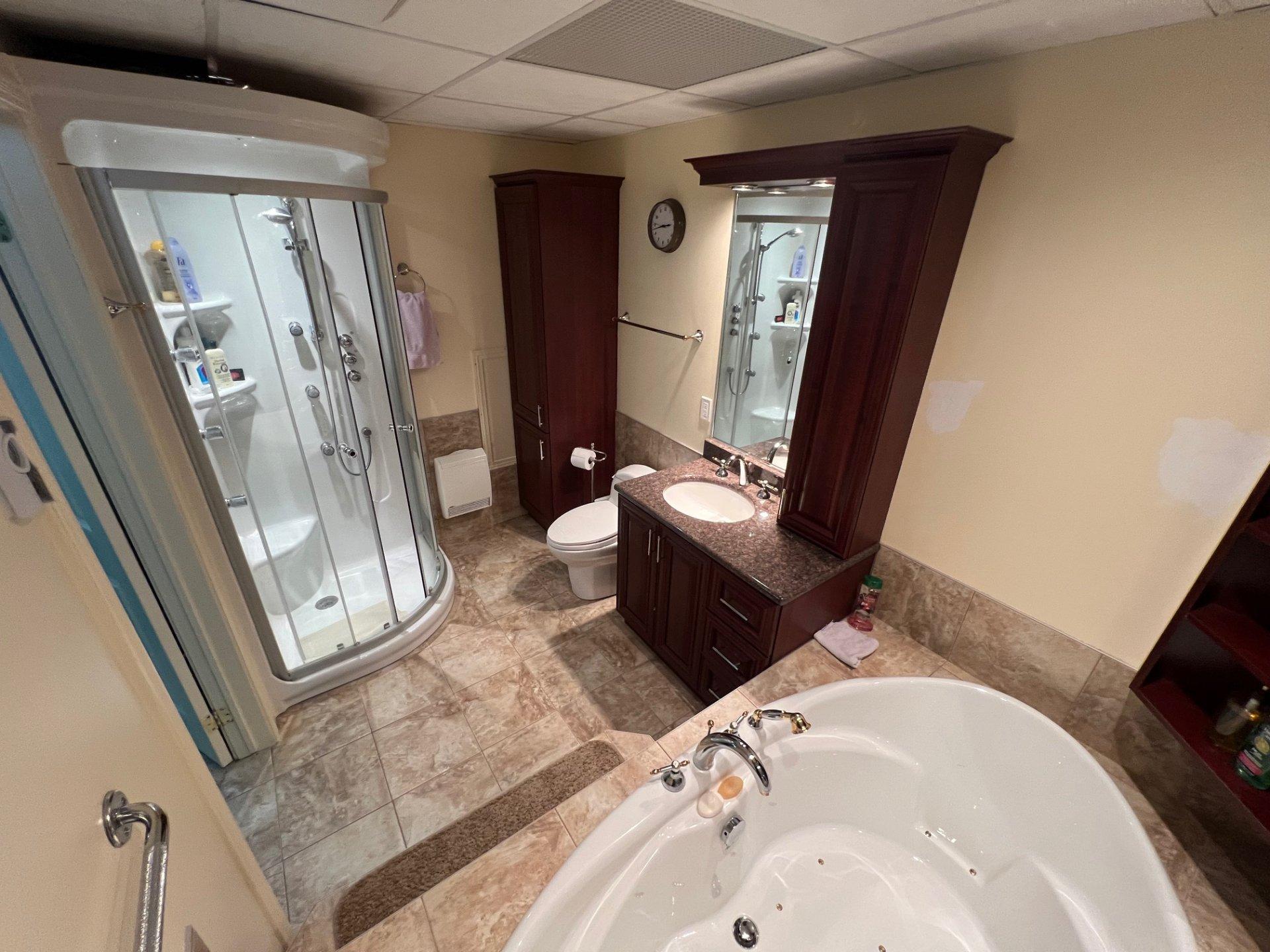 









369


Rue Potvin

,
Chibougamau,




QC
G8P2N7

