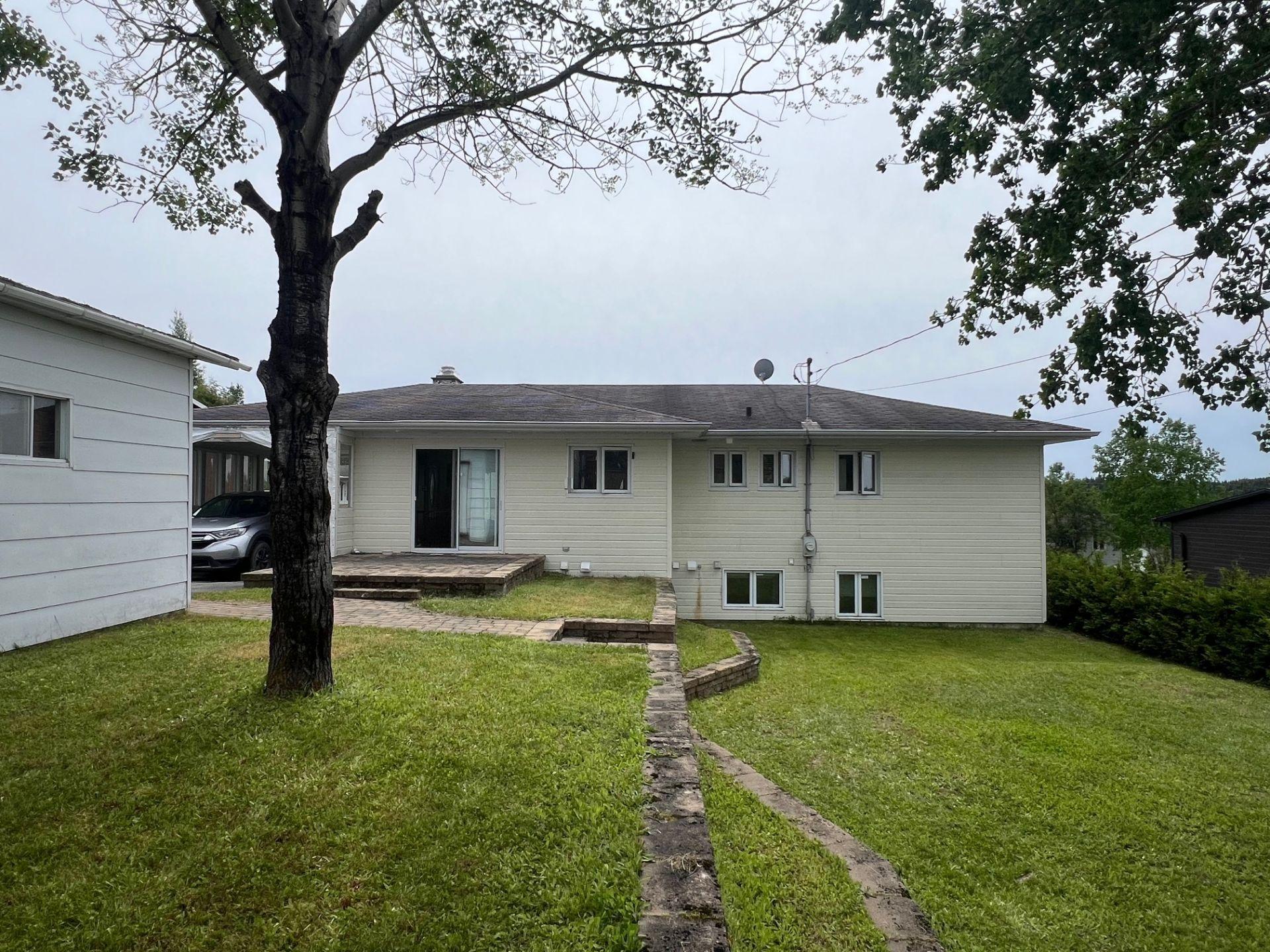 









369


Rue Potvin

,
Chibougamau,




QC
G8P2N7

