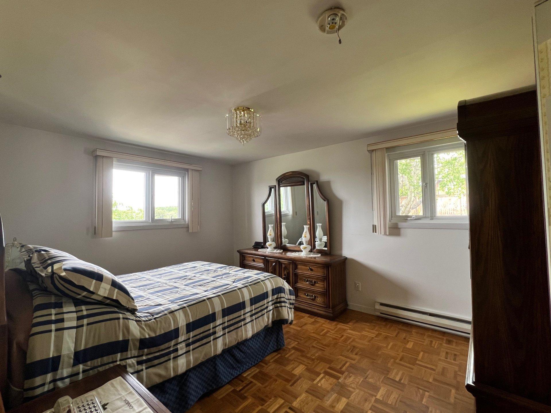 









369


Rue Potvin

,
Chibougamau,




QC
G8P2N7

