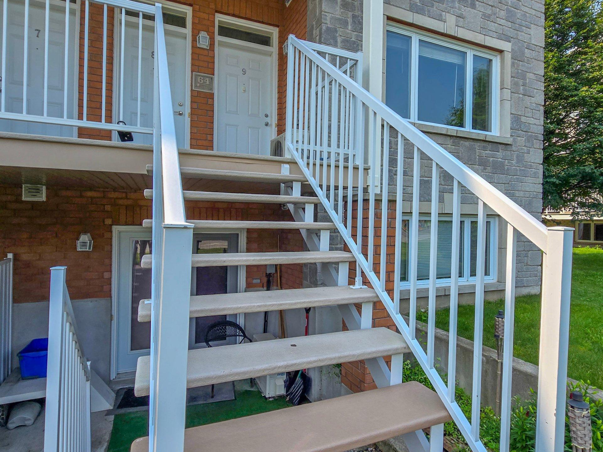 









64


Rue de Bruxelles

, 9,
Gatineau (Aylmer),




QC
J9J0M9

