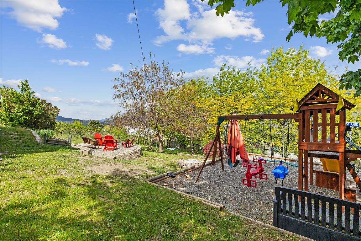 









11331


Bond

Road,
Lake Country,




BC
V4V 1J5

