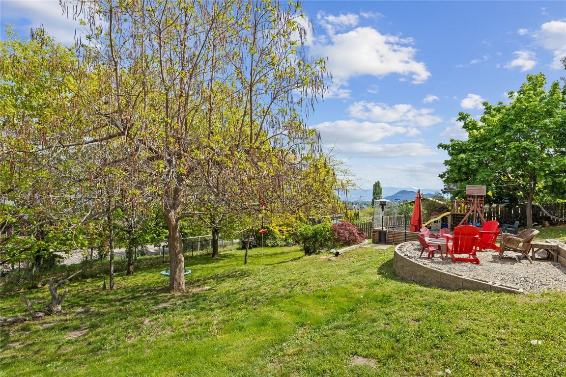 









11331


Bond

Road,
Lake Country,




BC
V4V 1J5

