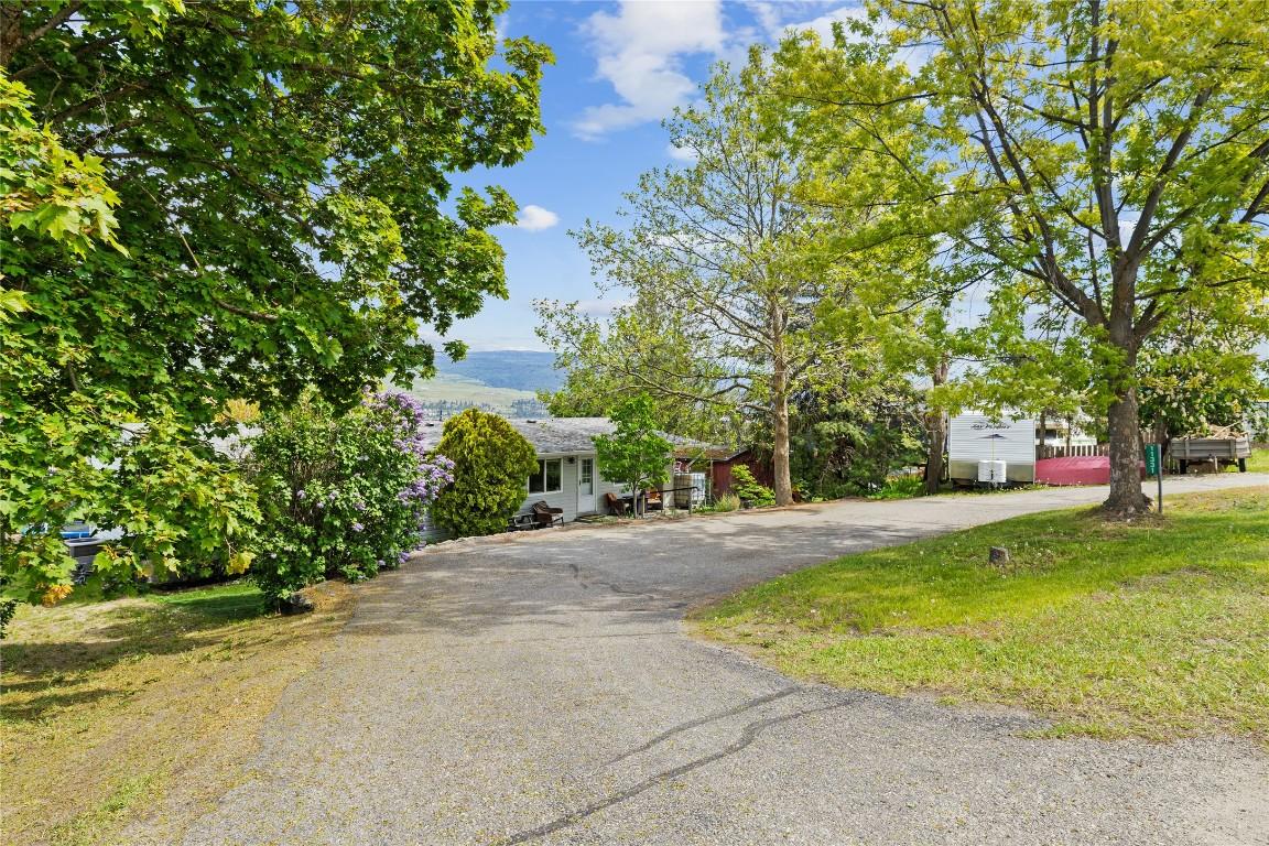 









11331


Bond

Road,
Lake Country,




BC
V4V 1J5

