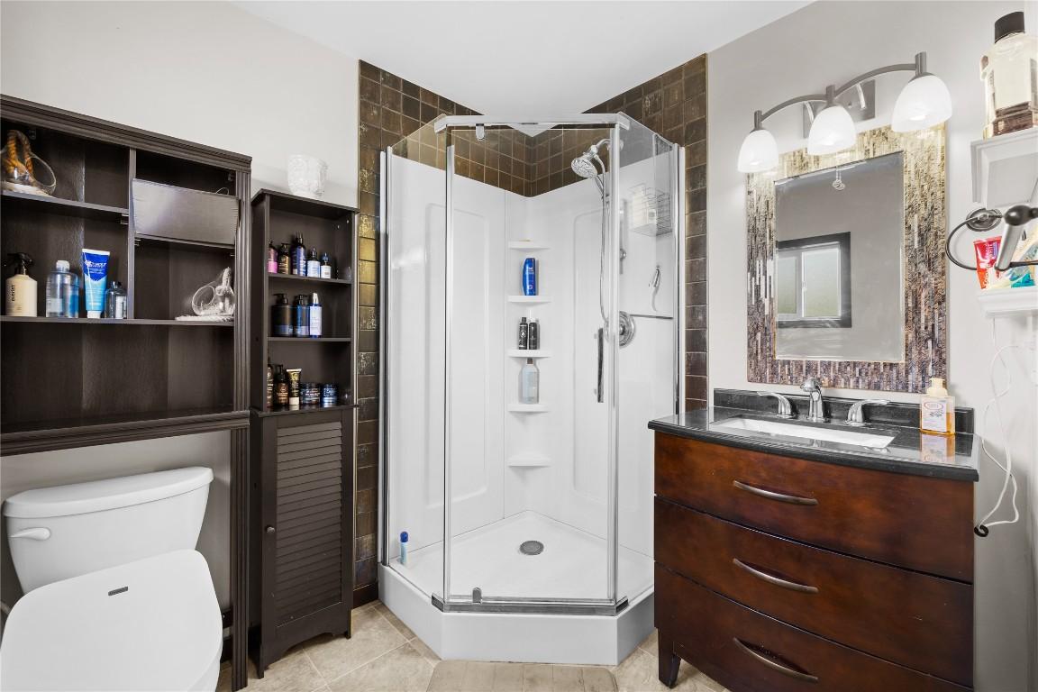 









11331


Bond

Road,
Lake Country,




BC
V4V 1J5

