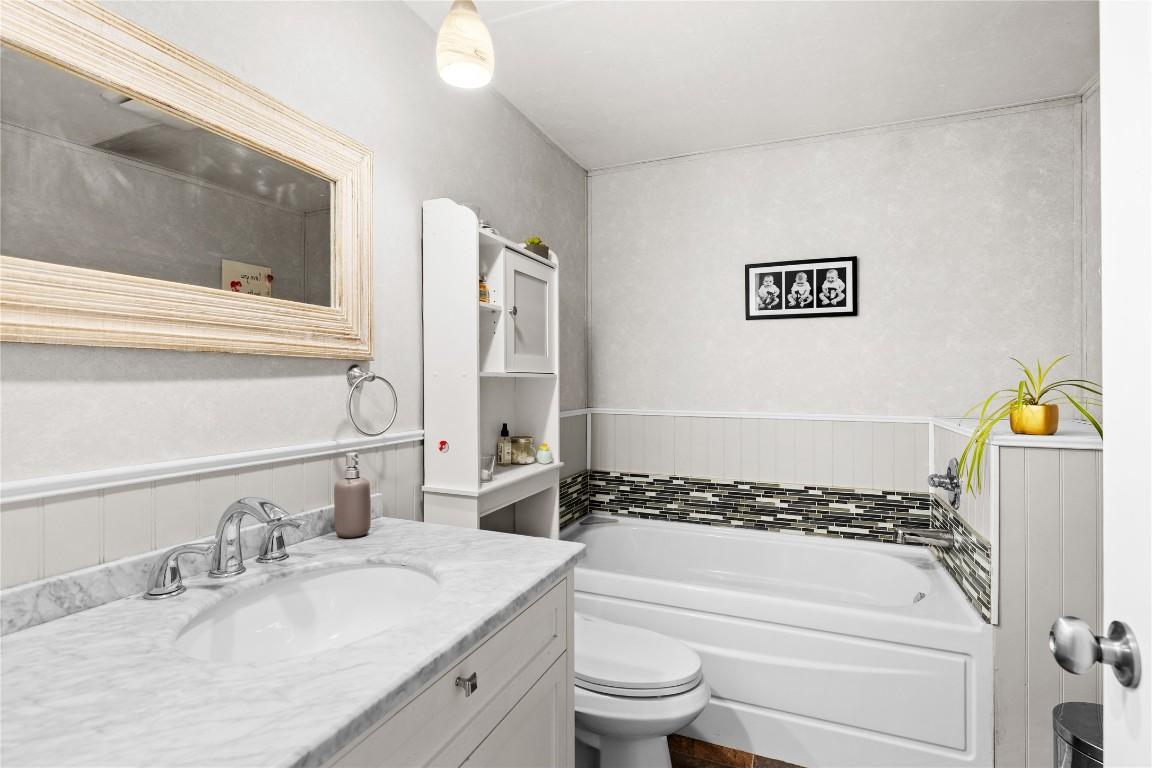 









11331


Bond

Road,
Lake Country,




BC
V4V 1J5

