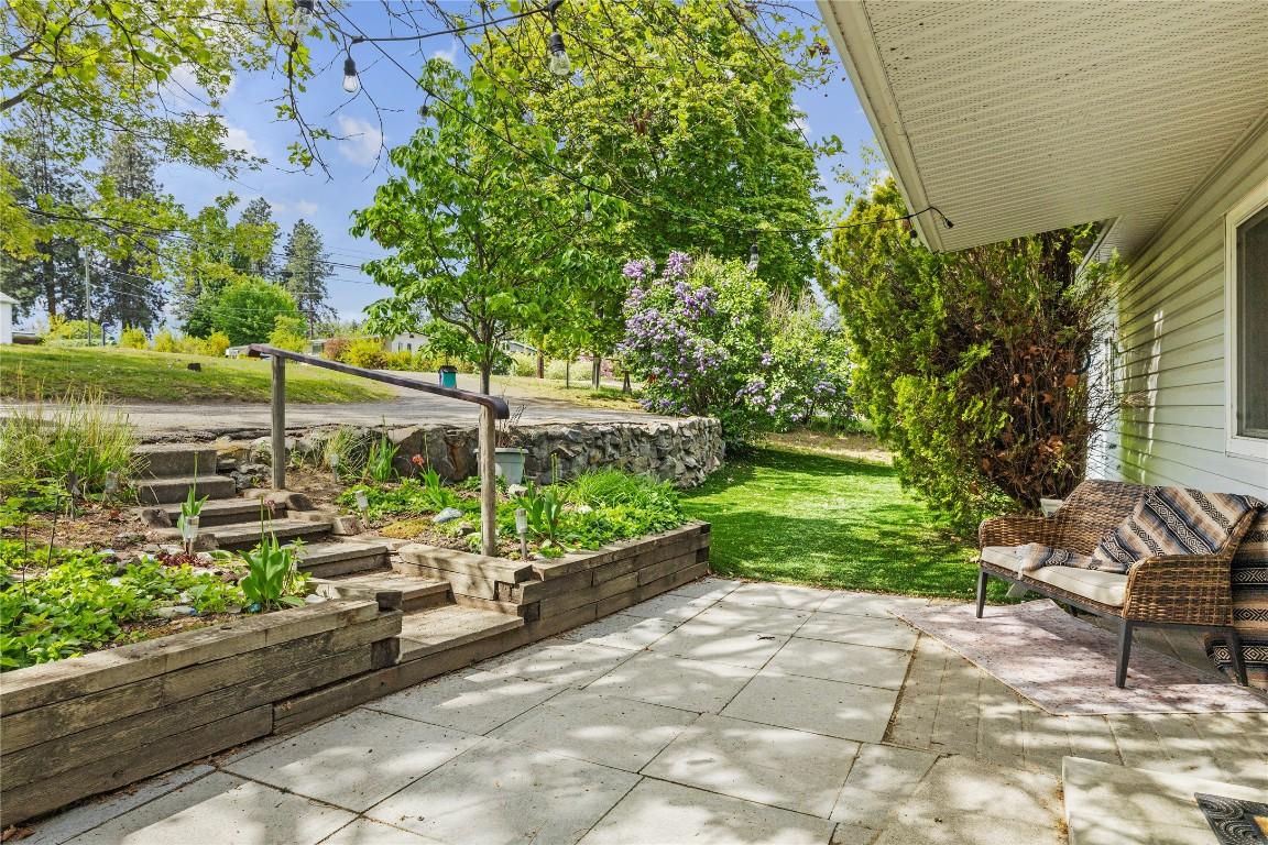 









11331


Bond

Road,
Lake Country,




BC
V4V 1J5

