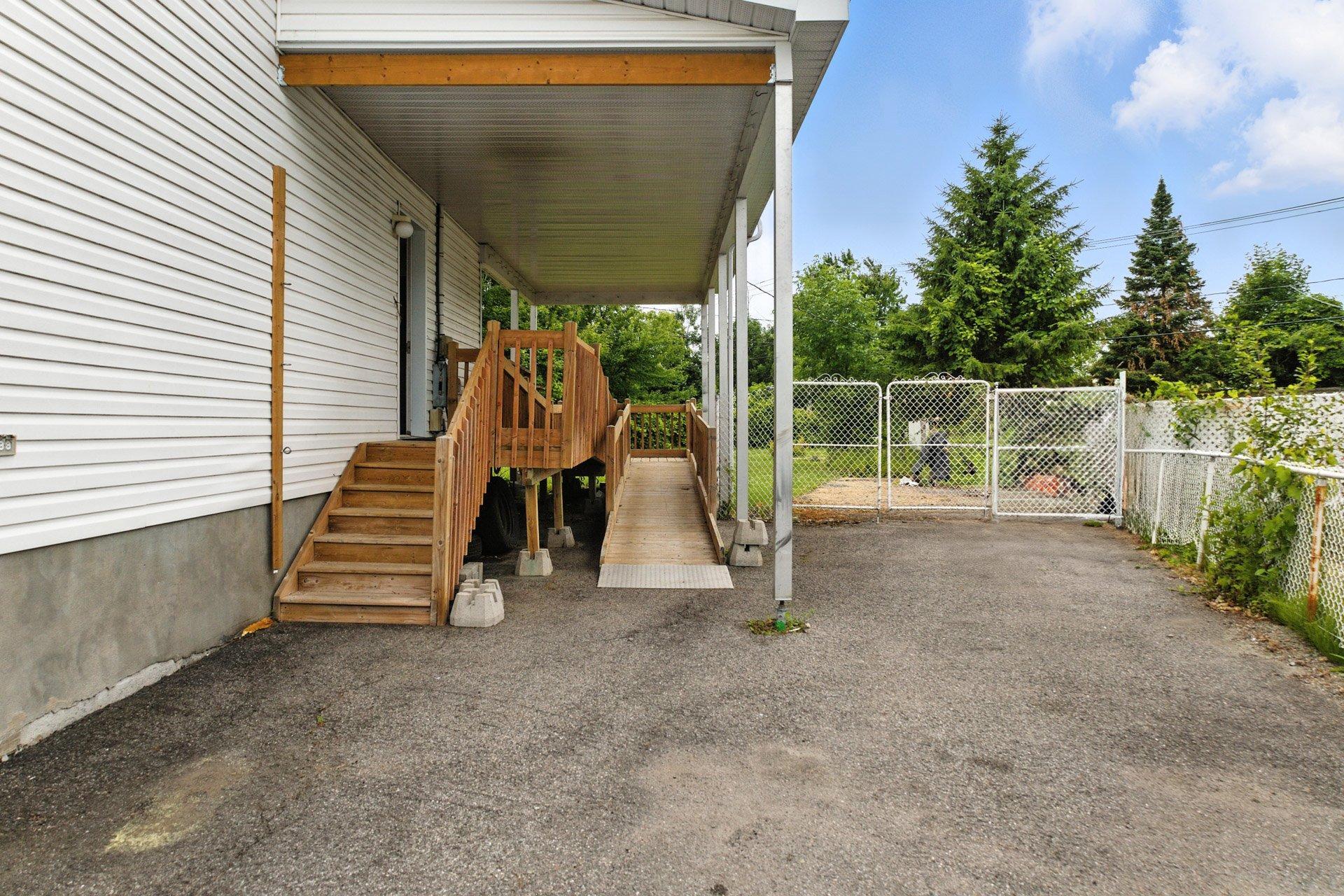 









116


Rue de Sabrevois

,
Gatineau (Gatineau),




QC
J8R2M4

