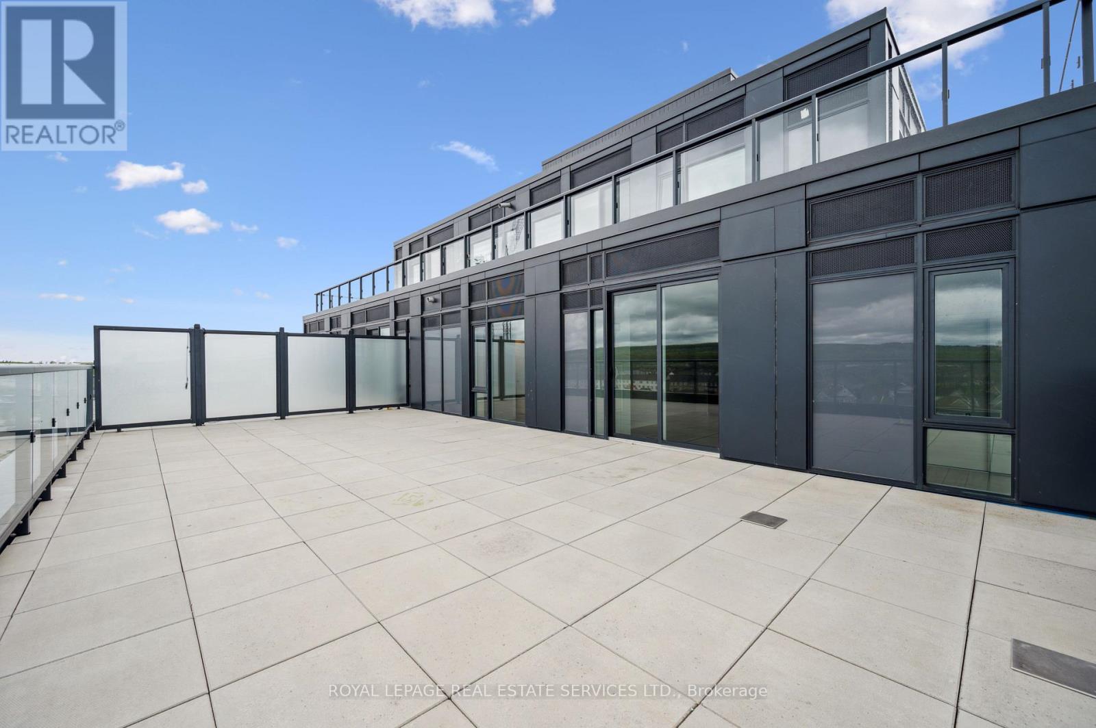 












A805 - 3210 DAKOTA COMMON

,
Burlington,




Ontario
L7M2A8

