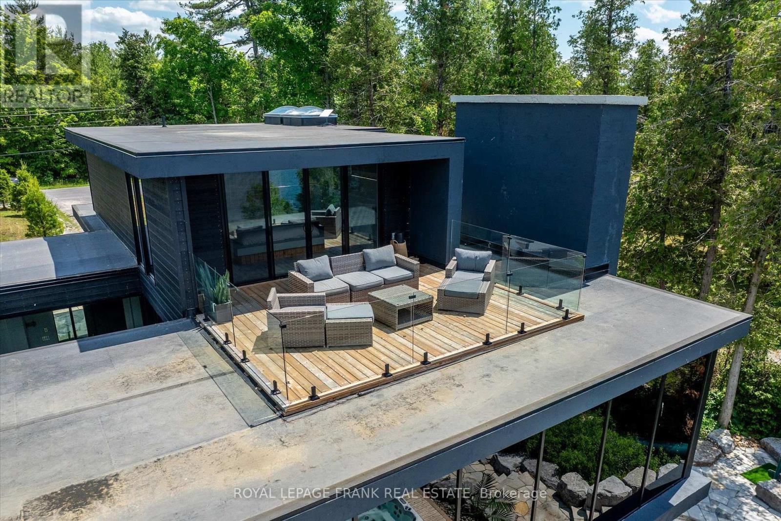 












910 BIRCHVIEW ROAD

,
Douro-Dummer,




Ontario
K0L2H0

