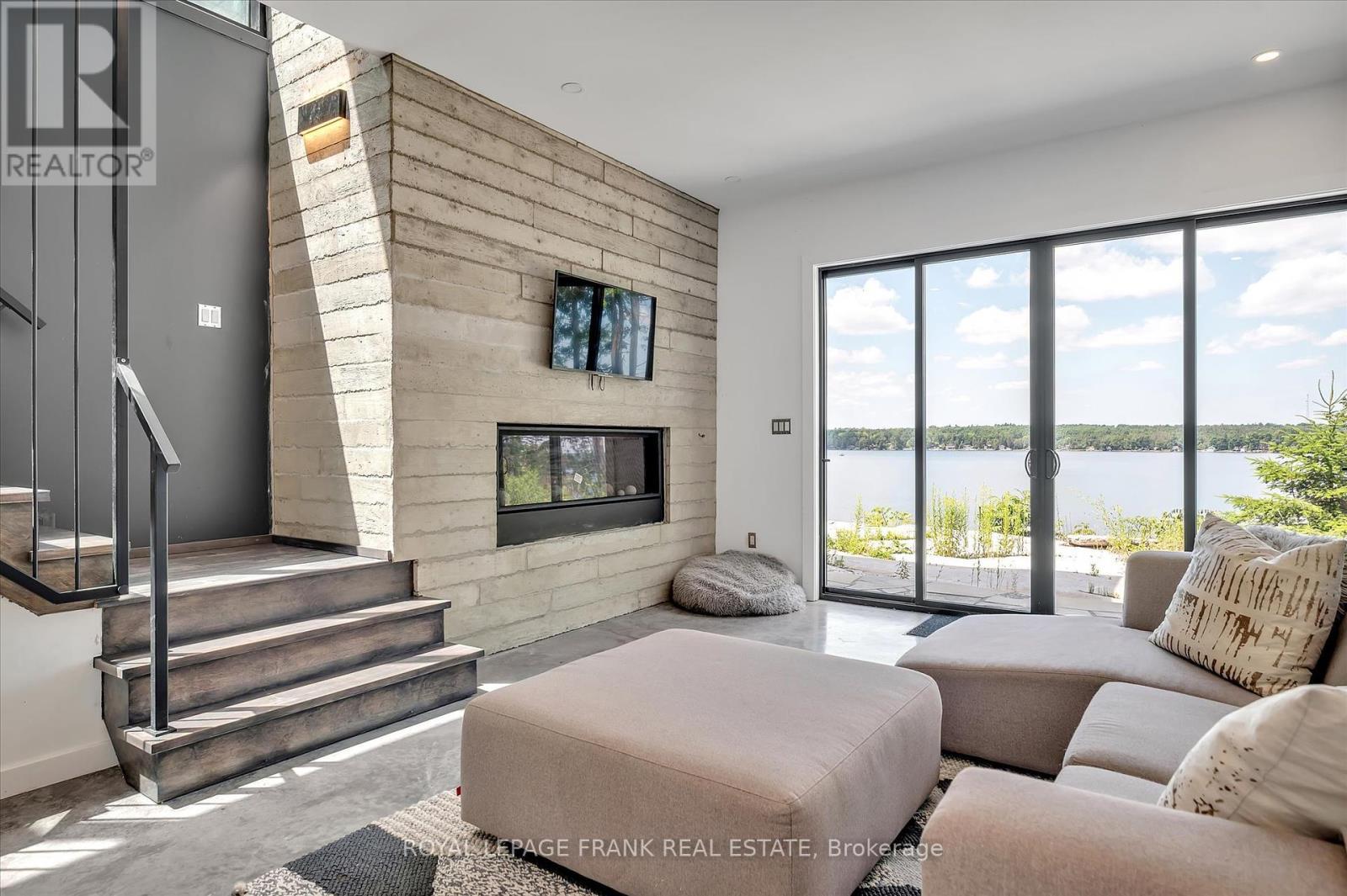 












910 BIRCHVIEW ROAD

,
Douro-Dummer,




Ontario
K0L2H0

