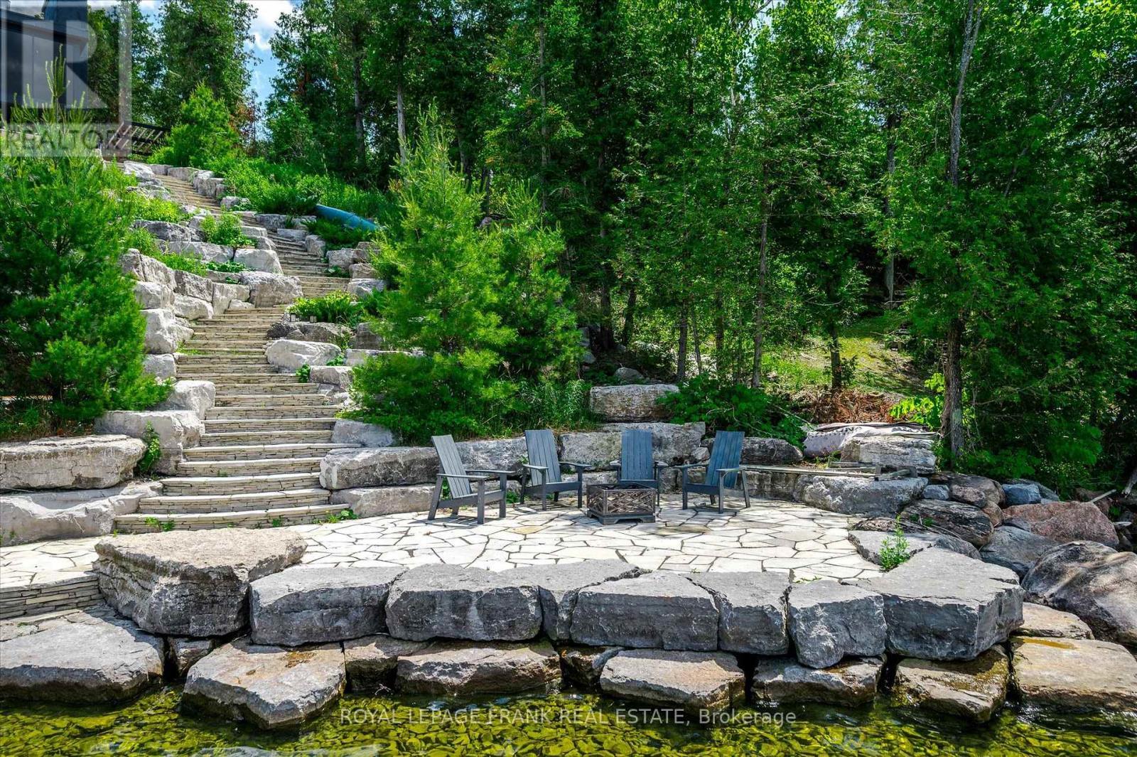 












910 BIRCHVIEW ROAD

,
Douro-Dummer,




Ontario
K0L2H0

