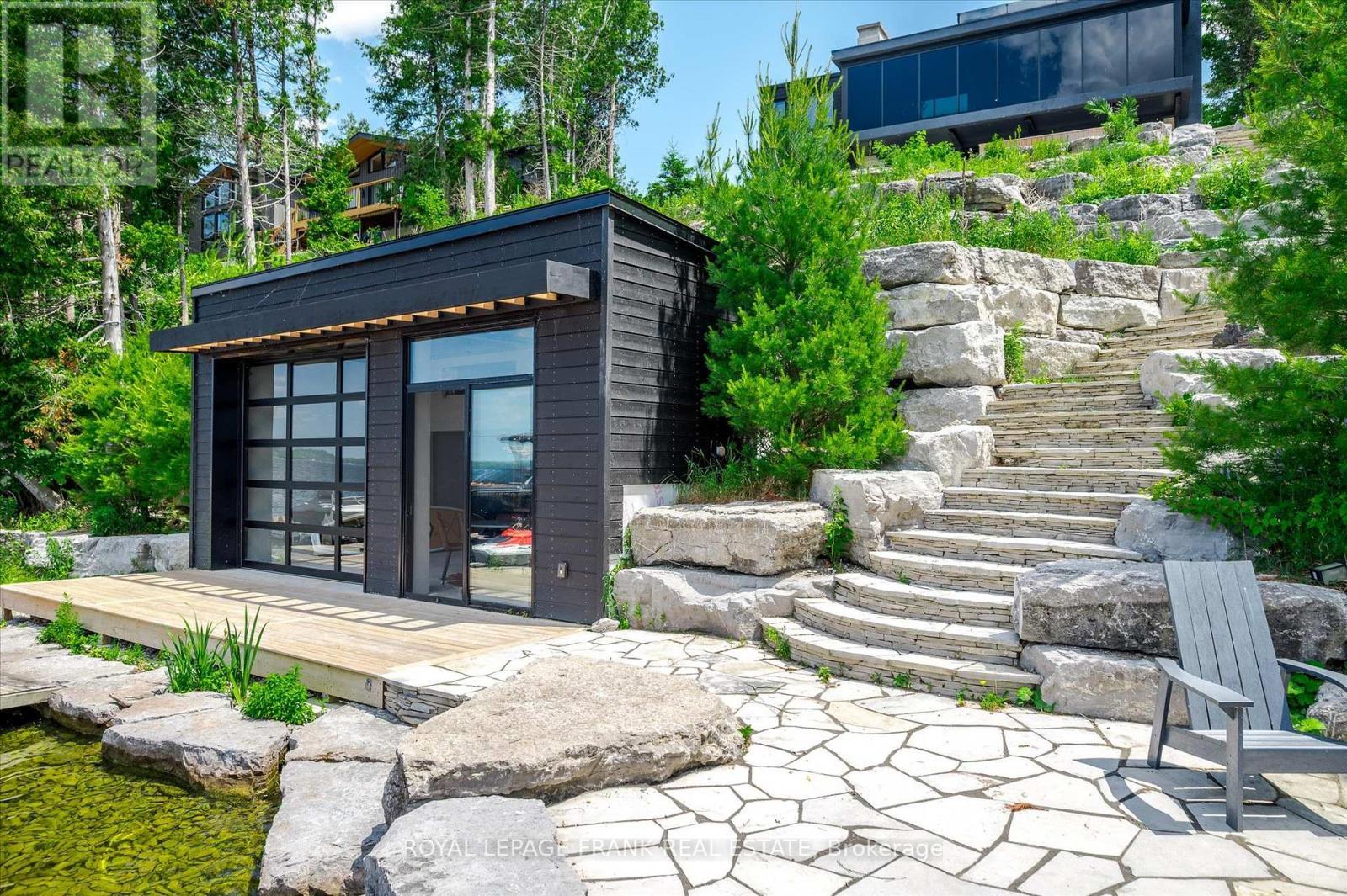 












910 BIRCHVIEW ROAD

,
Douro-Dummer,




Ontario
K0L2H0

