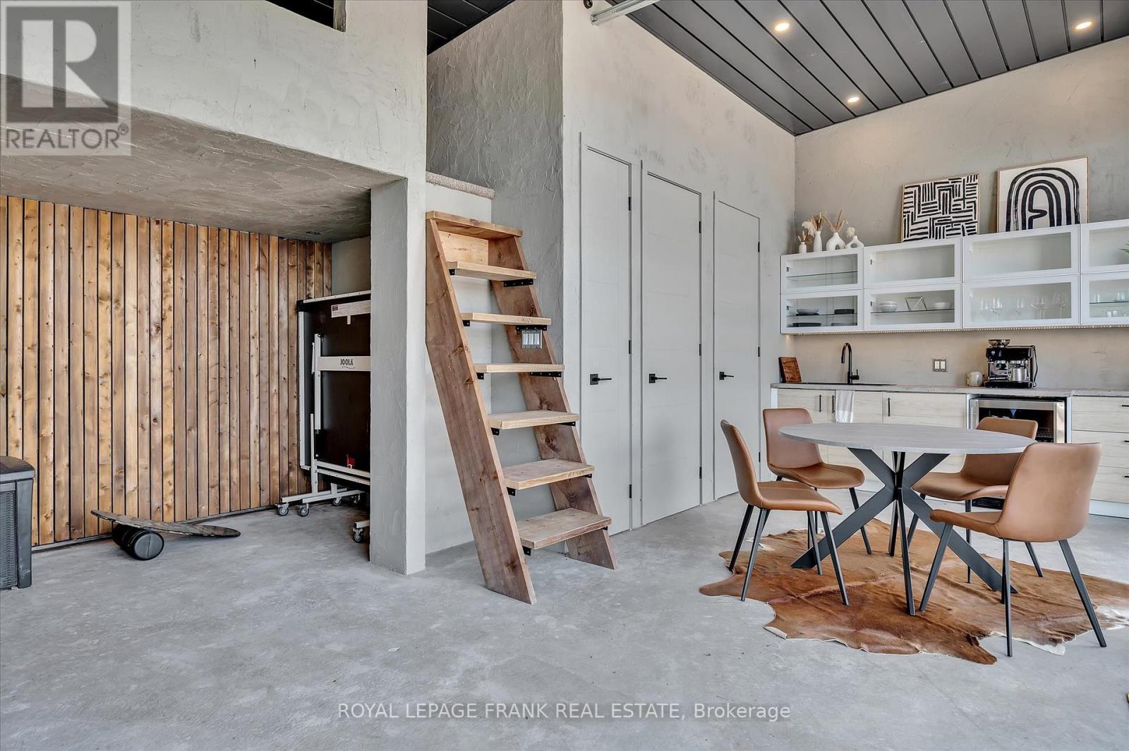 












910 BIRCHVIEW ROAD

,
Douro-Dummer,




Ontario
K0L2H0

