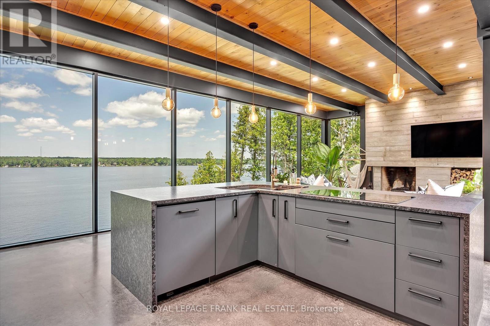 












910 BIRCHVIEW ROAD

,
Douro-Dummer,




Ontario
K0L2H0

