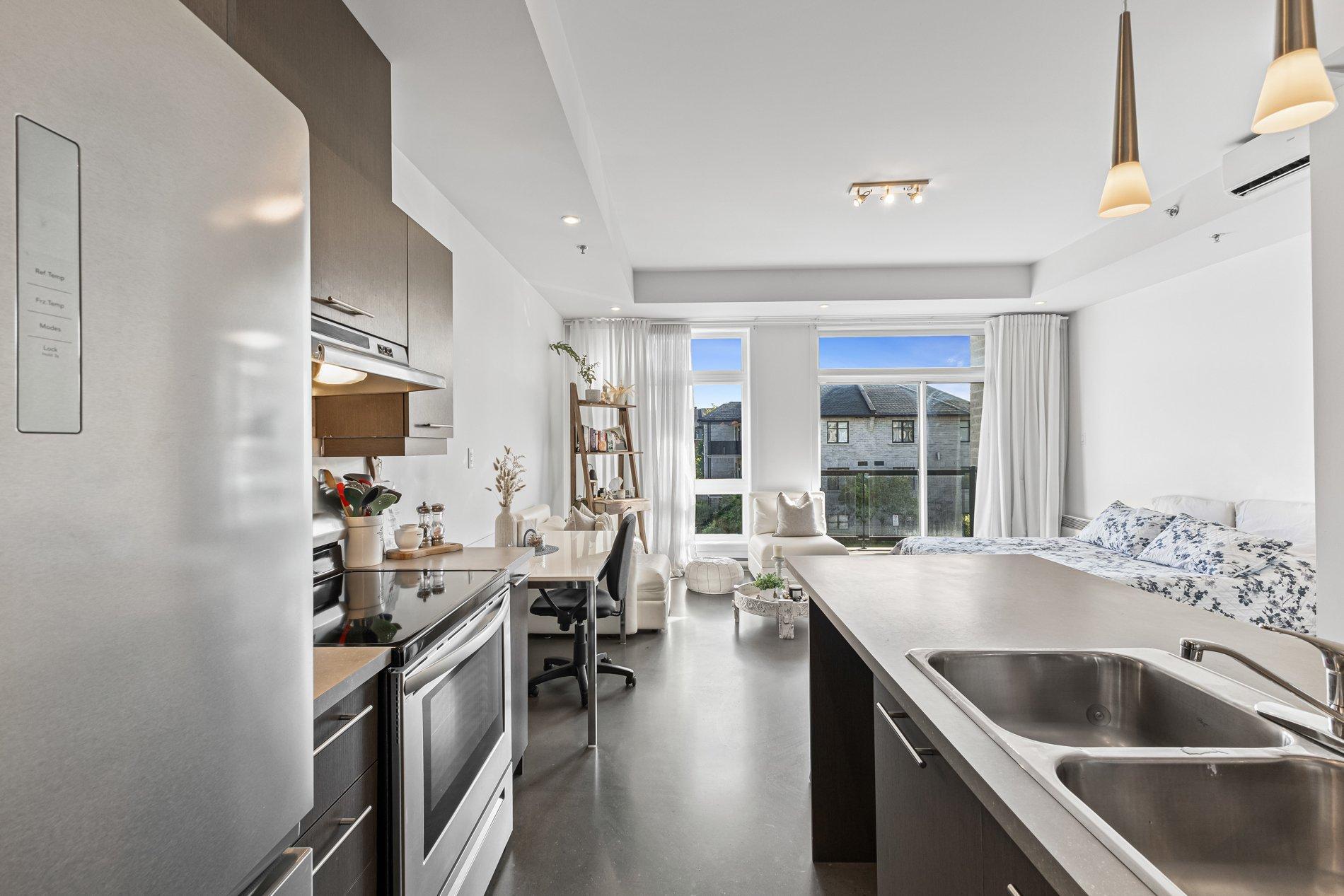 









5101


Av. Eliot

, 216,
Laval (Chomedey),




QC
H7W0G2

