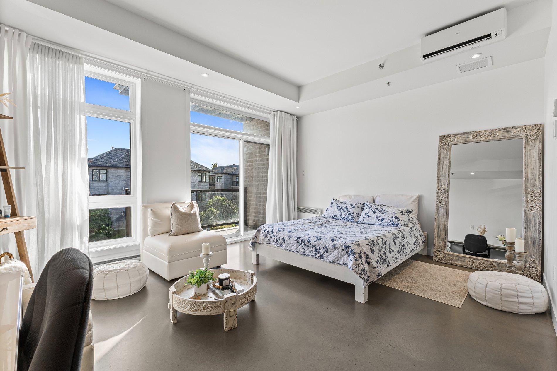









5101


Av. Eliot

, 216,
Laval (Chomedey),




QC
H7W0G2

