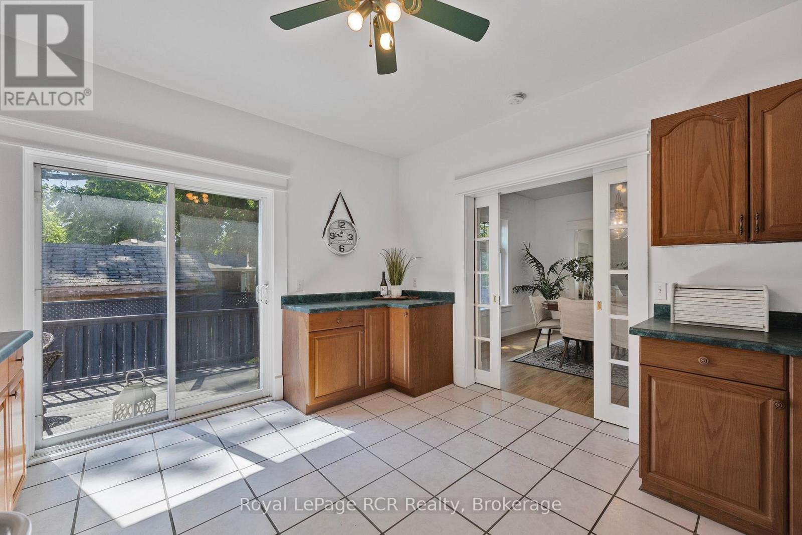 












130 SECOND STREET

,
Collingwood,




Ontario
L9Y1E8

