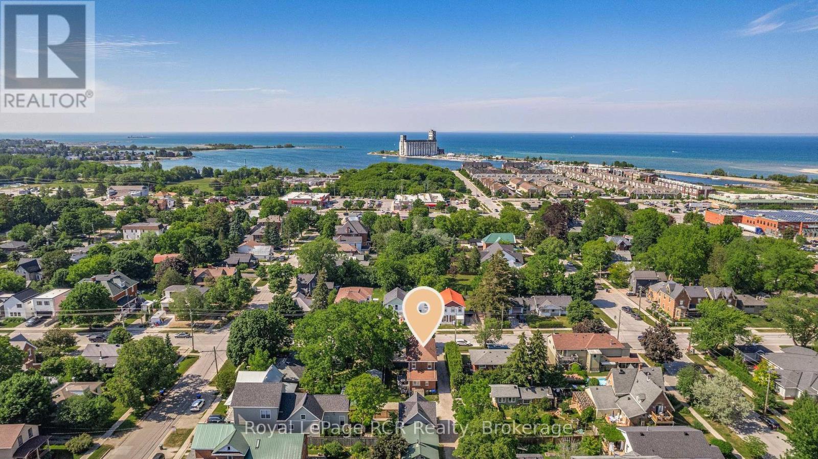 












130 SECOND STREET

,
Collingwood,




Ontario
L9Y1E8

