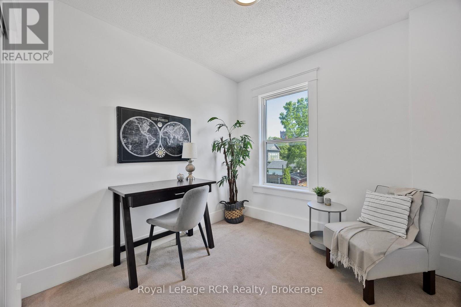 












130 SECOND STREET

,
Collingwood,




Ontario
L9Y1E8

