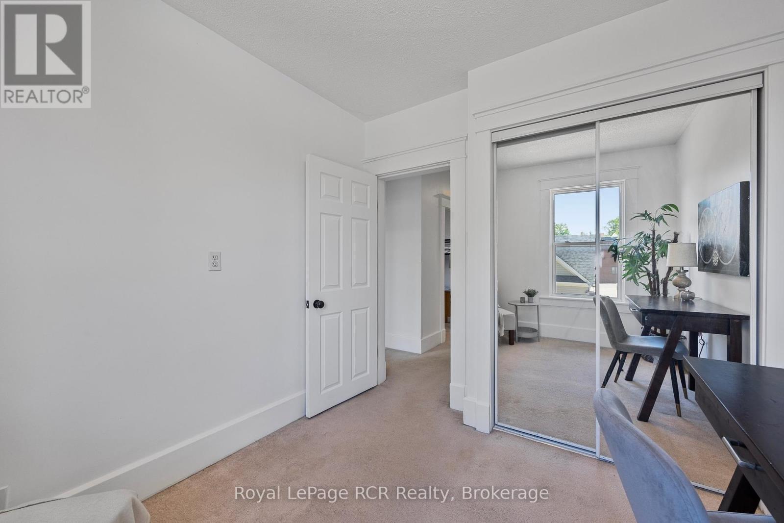












130 SECOND STREET

,
Collingwood,




Ontario
L9Y1E8

