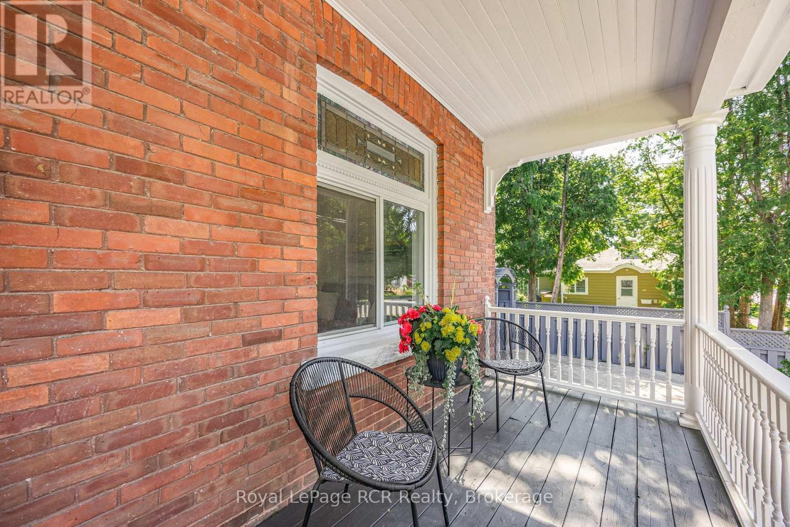 












130 SECOND STREET

,
Collingwood,




Ontario
L9Y1E8

