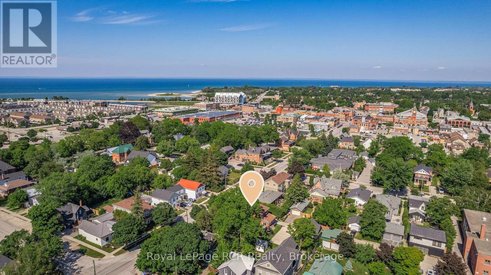 












130 SECOND STREET

,
Collingwood,




Ontario
L9Y1E8


