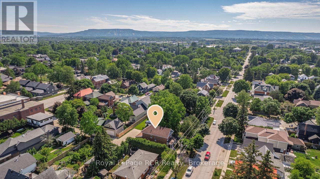 












130 SECOND STREET

,
Collingwood,




Ontario
L9Y1E8

