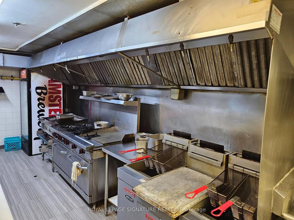 









49


St Clair

Avenue West,
Toronto,




ON
M4V 3A5


