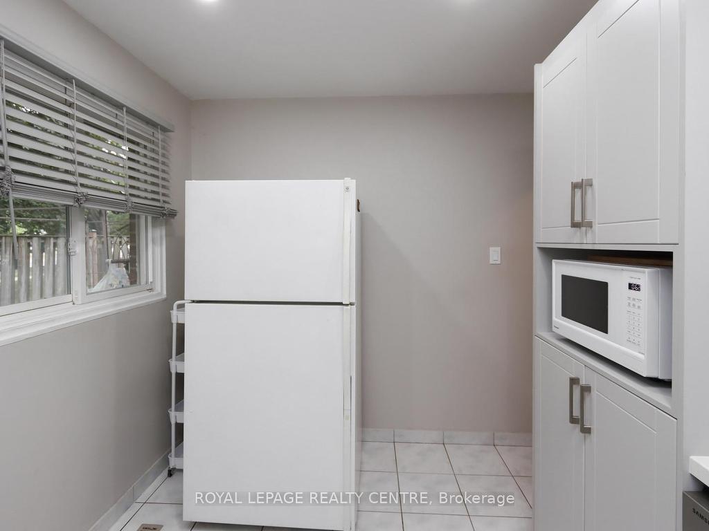 









444


Silverstone

Drive, 11,
Toronto,




ON
M9V 3K8

