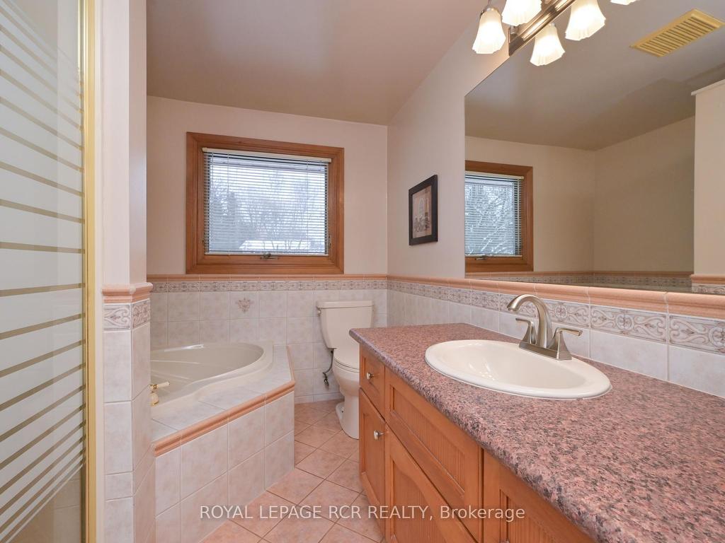 









31


Forest Park

Road,
Orangeville,




ON
L9W 1A1

