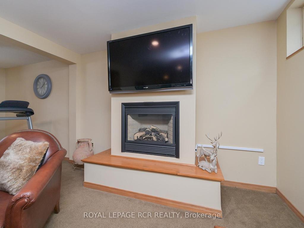 









31


Forest Park

Road,
Orangeville,




ON
L9W 1A1

