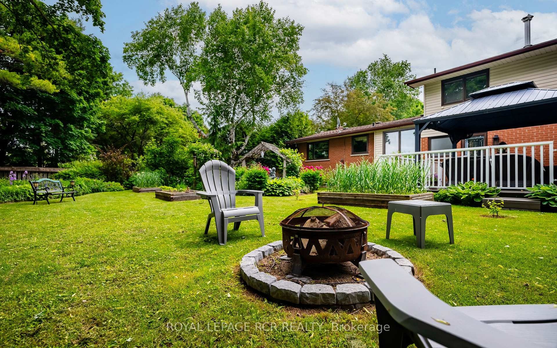 









31


Forest Park

Road,
Orangeville,




ON
L9W 1A1

