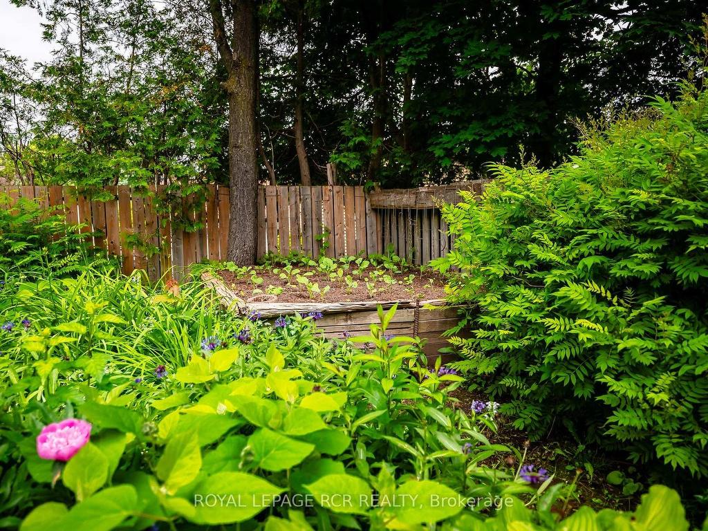 









31


Forest Park

Road,
Orangeville,




ON
L9W 1A1

