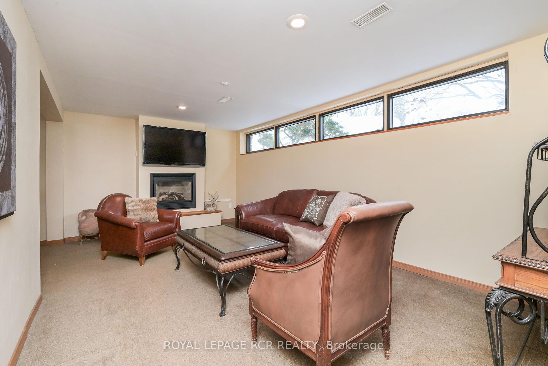 









31


Forest Park

Road,
Orangeville,




ON
L9W 1A1

