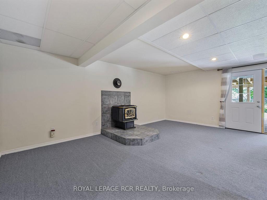 









441


Greenwood

Street,
Shelburne,




ON
L9V 3B1

