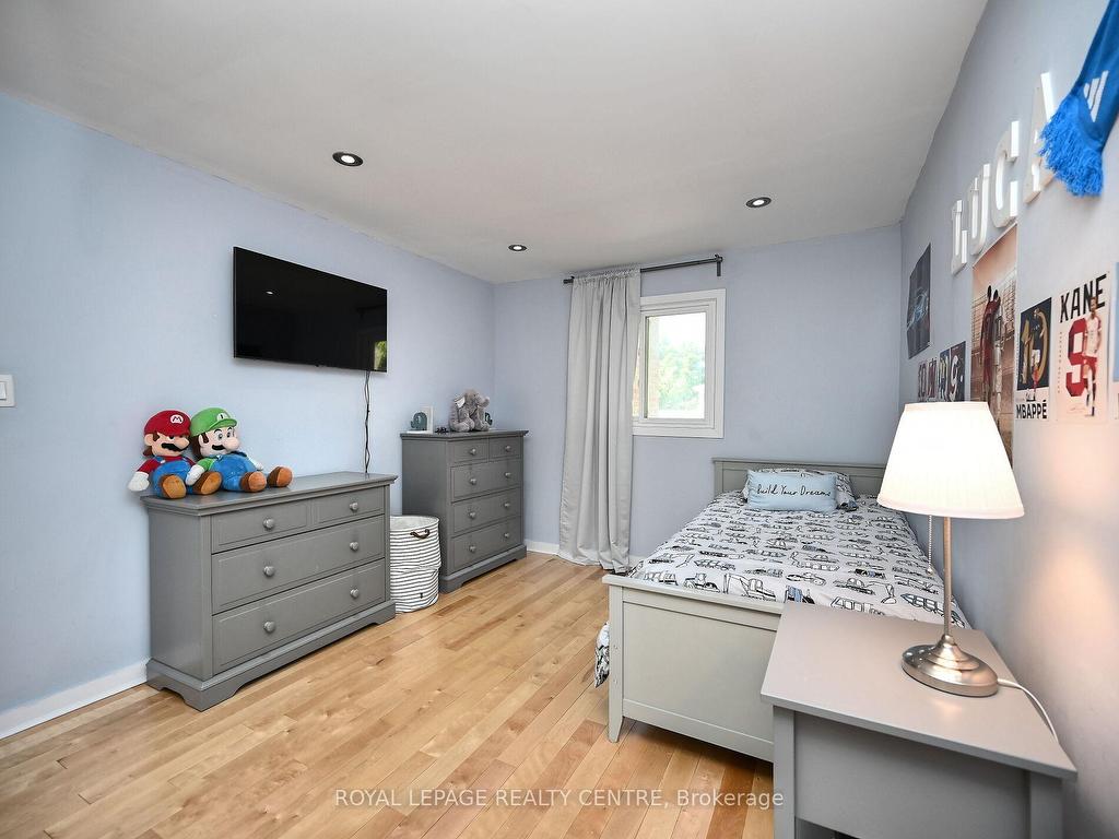 









1221


Kos

Boulevard,
Mississauga,




ON
L5J 4L3

