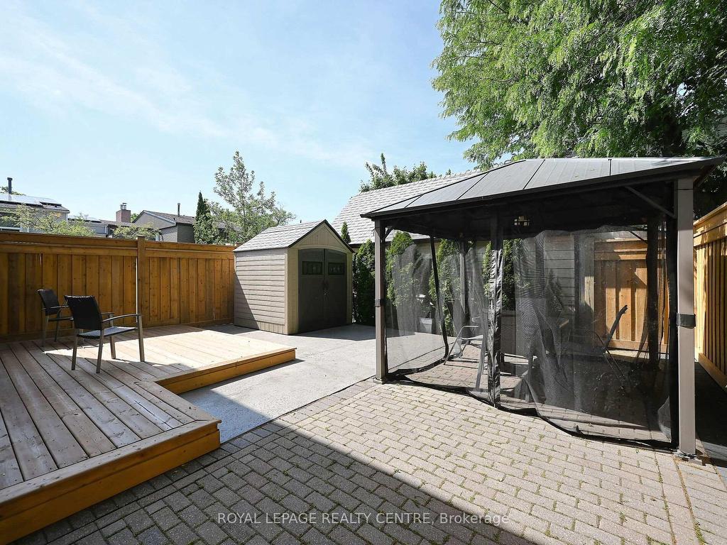 









1221


Kos

Boulevard,
Mississauga,




ON
L5J 4L3

