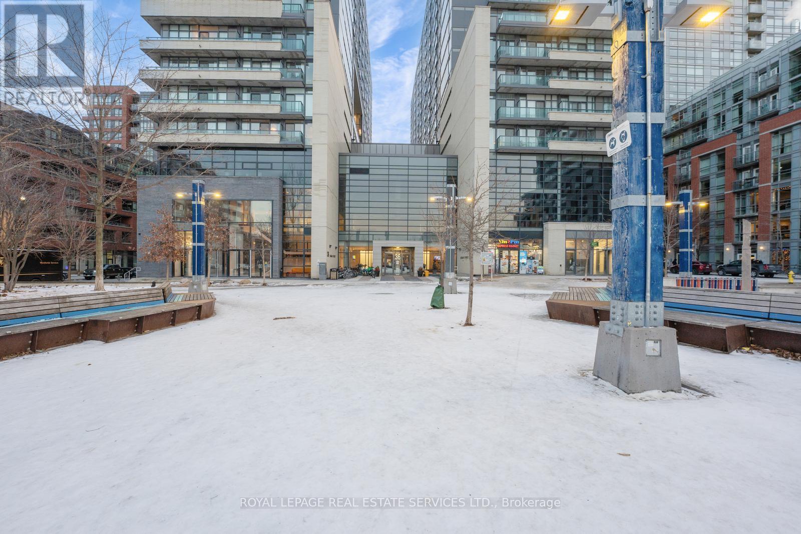 












1003E - 36 LISGAR STREET

,
Toronto,




Ontario
M6J3G2

