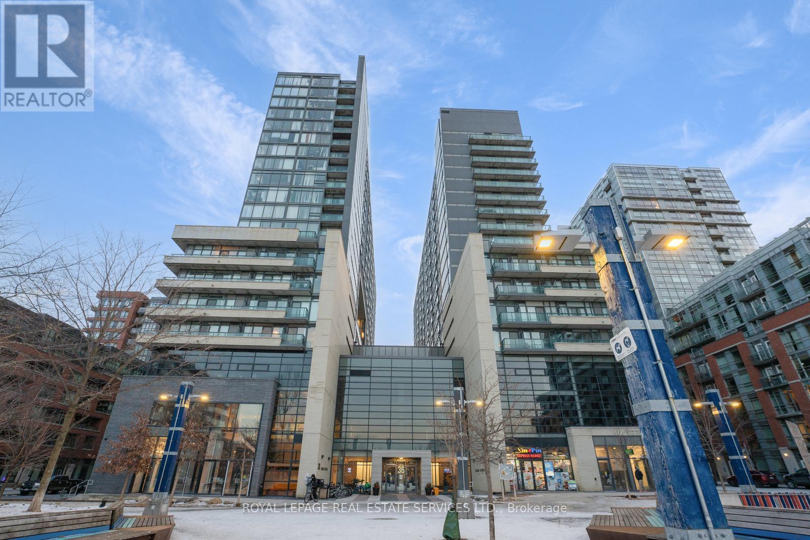 












1003E - 36 LISGAR STREET

,
Toronto,




Ontario
M6J3G2

