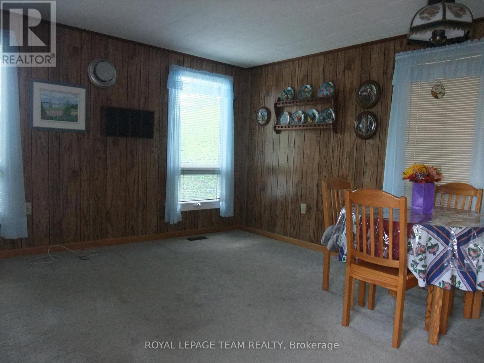 












78 GRAHAM AVENUE

,
Renfrew,




Ontario
K7V2L9

