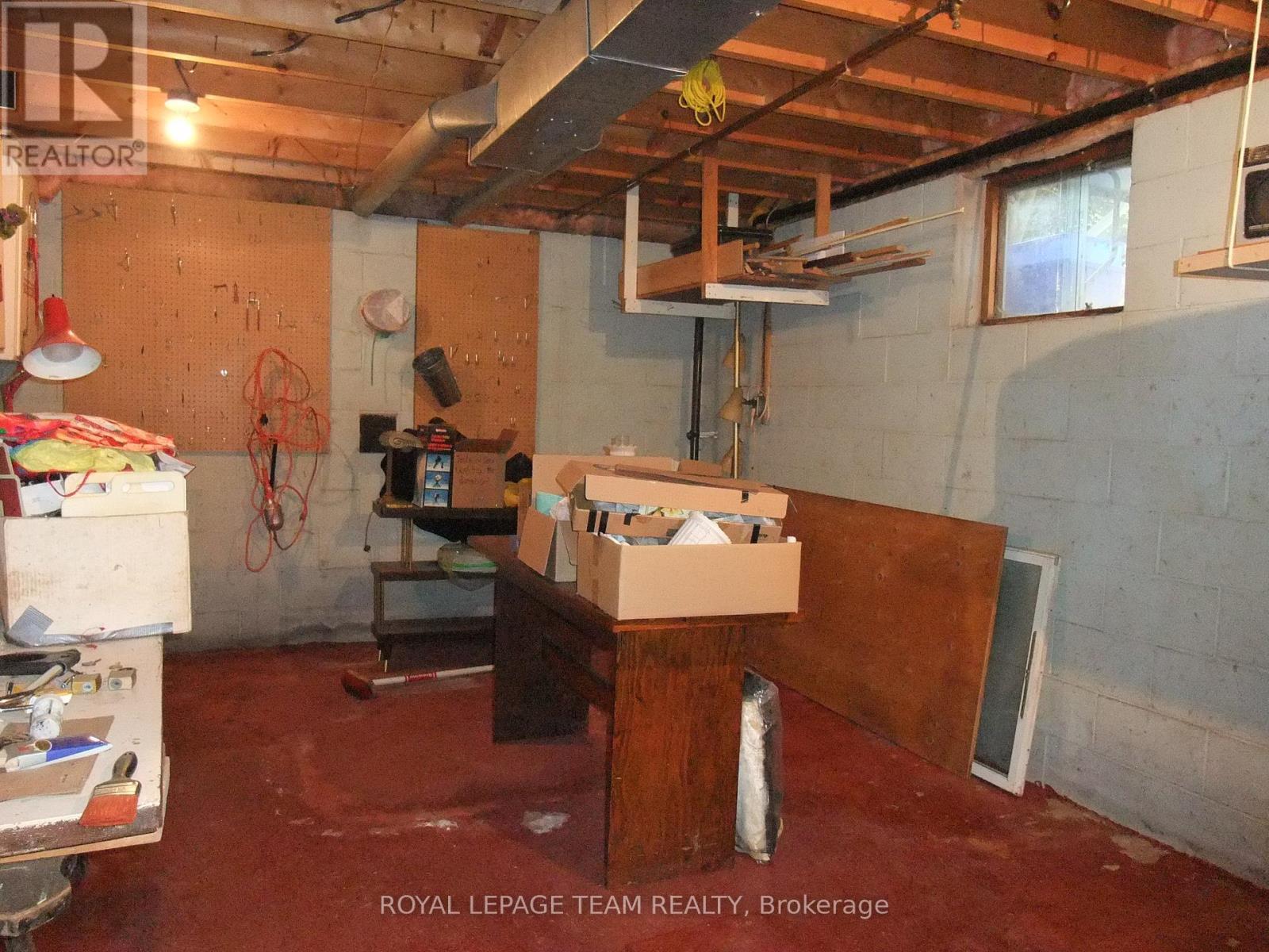 












78 GRAHAM AVENUE

,
Renfrew,




Ontario
K7V2L9

